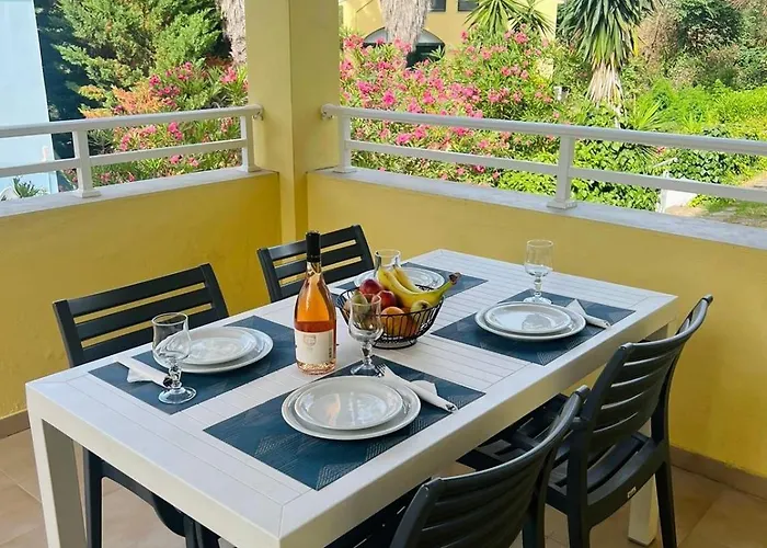 Beko Corfu House Гоувия